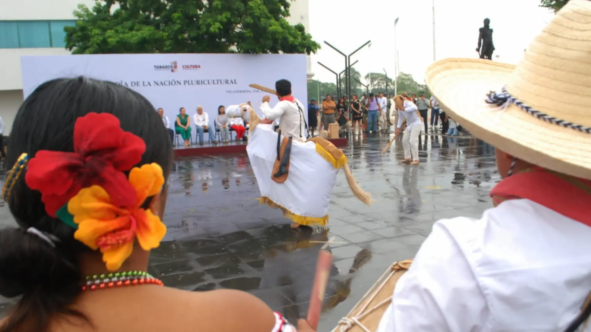 Baile del Caballito en evento el Día de la Nación Pluricultural